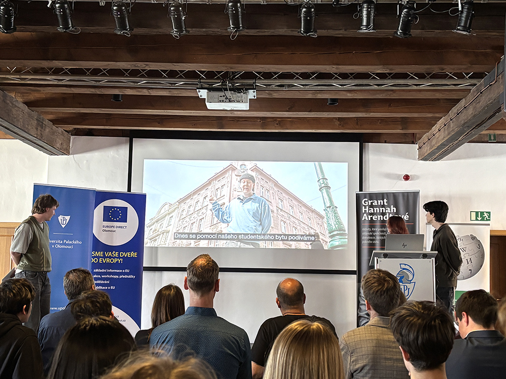 democraticon celostat w2